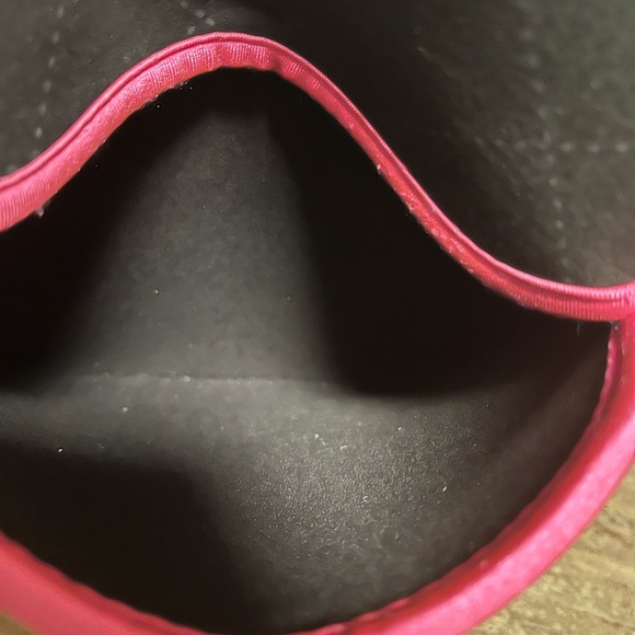 Hello Kitty tablet sleeve with Hello Kitty cup - Picture 8 of 11